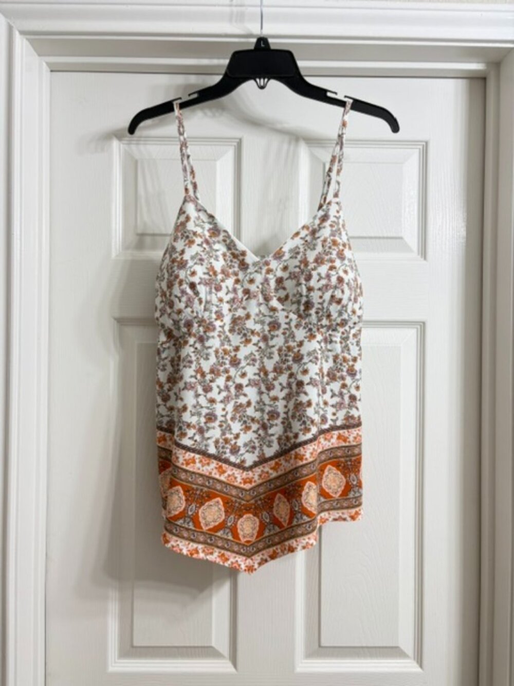 No Boundaries Women's White and Floral Tank Top, Size XXL (Juniors)